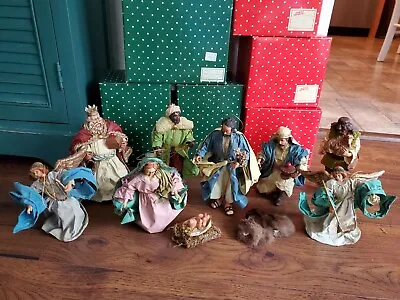 RARE Beautifully Detailed VINTAGE Midwest Importers Hand Crafted Nativity Set  • $350