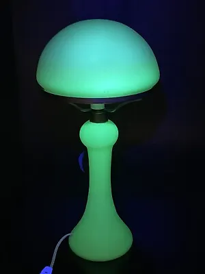 Vintage Fratelli Toso Murano Burmese Uranium Glass Mushroom Boudoir Table Lamp • $1299