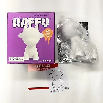 New Kidrobot DIY Raffy 6.5  Munny Munnyworld White Giraffe Vinyl Figure • $26