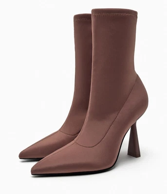 £20 • Buy ZARA Burgundy Stretch High Heel Ankle Boots