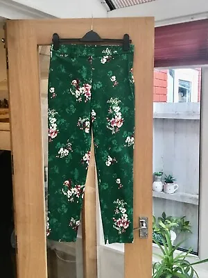 H&M Green Floral Print Pants Tapered Leg Tailored Slim Trousers Size 38 U.K. 10 • £7.20