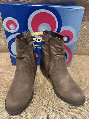 Soda  5331 Village-S Short Brown  Boot Womens Size 7 1/2  7.5 New In Box • $14