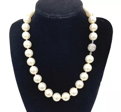 Vintage Hand Tied Simulated Pearl Silver Tone Rhinestone Clasp Choker Necklace • $22.95