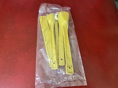 Vintage Lustro Ware Plastic Measuring Spoon Set Hanging Rack Harvest Gold 5 NOS • $19.99