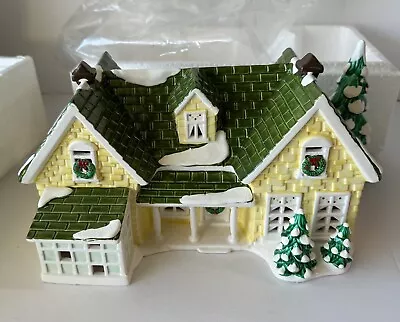 Dept 56 Original Snow Village Nantucket Renovation #5441-0 • $16.99