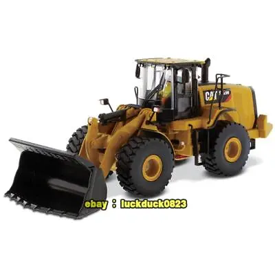 DM CAT 1/50 972M Wheel Loader Forklift Vehicle DieCast Model Collect Toy 85927 • $156.07