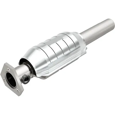 MagnaFlow Federal / EPA Compliant Direct-Fit Catalytic Converter 22917 • $178