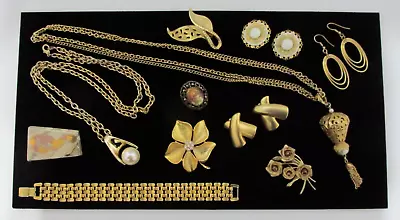 VTG Gold Tone Costume Jewelry Lot Quality Pcs Brooch Necklace Bracelet Earrings • $48.95