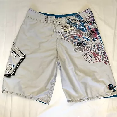 Quicksilver Mens Vintage Y2K Board Shorts Size 34W White Graffiti Surf Wear • $37