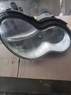 2001-2004 Mercedes Benz C-Class Driver Right Headlight Head Light OEM FOGGY • $69.99