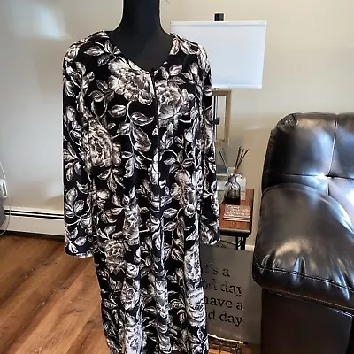 Miss Elaine Relax Womens XL BLACK Floral Long Sleeve Zip Up Front House Coat • $23