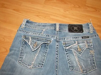 MISS ME Women's Size 31 JP4422CP Capri Blue Distressed Jeans Measure 31 X 26 EUC • $15.99