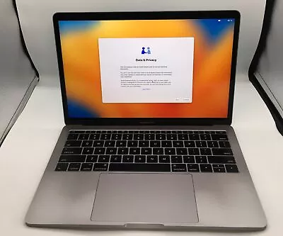 MacBook Pro Retina 13.3-inch (2017) - Core I7 16GB - SSD 256GB • $289.99