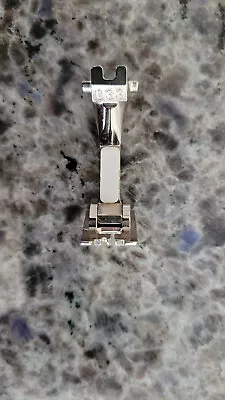 Genuine BERNINA Buttonhole Presser Foot No. 033 Buttonhole Old Style • $29.95