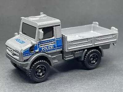 Matchbox Mercedes-benz Unimog U5023 Polizei - Mint • £7.95