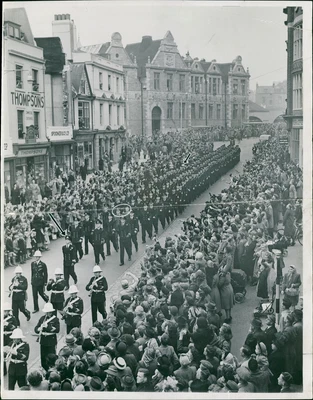£12.52 • Buy HMS Amethyst Ship:homecoming Of The Amethyst. - Vintage Photograph 1617840