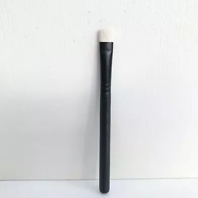 MAC 239SE Eye Shader Brush Medium Size Brand New!  • £9.23