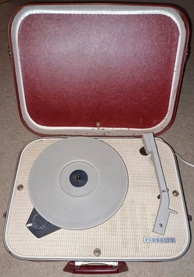 £68 • Buy 1960's Vintage Fidelity Portable Record Player Model: HF 31