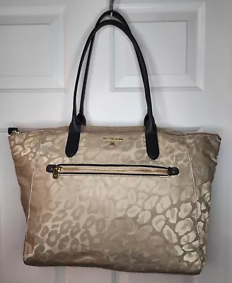 Michael Kors Kelsey Medium Leopard Print Nylon Top Zip Tote • $70