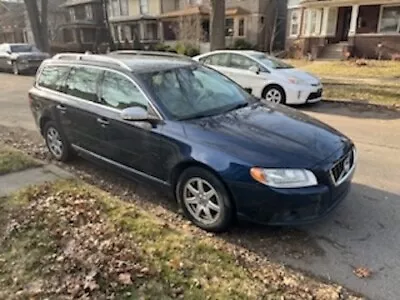 2010 Volvo V70 3.2 • $7650