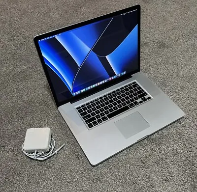 Apple MacBook Pro 17  2011 Quad-Core I7 - 1TB SSD - 16 GB RAM *Flashed* • $998