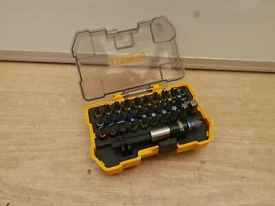 £11.89 • Buy DeWALT DT71562 32pce Colour Coded Screwdriver Bit Set In Handy Case + Belt Clip