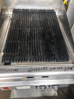 £950 • Buy 2 Burner  Grill And  Nat Gas Commercial 60 Cm Falcon