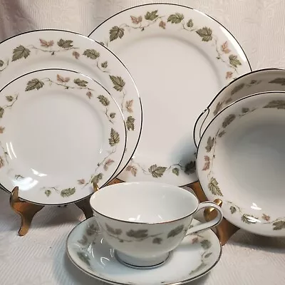 Noritake Vineyard - 7 Piece Dinner Set- Japan - Excellent Condition  • $39