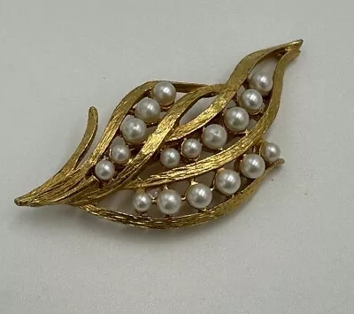 Vintage Gold Tone Faux Seed Pearl Brooch • $12.99