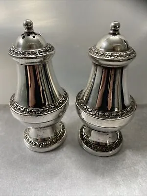 Beautiful Vintage IANTHE Silver Plated Heavy Duty Salt & Pepper Set.  • £11.99