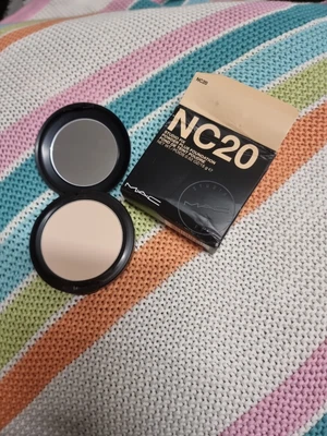 £25 • Buy MAC Studio Fix Powder Plus Foundation NC20 Brand New 15g Authentic Damagd Box