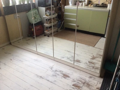 £250 • Buy Secondhand Bedroom Mirror Fitted Wardrobes