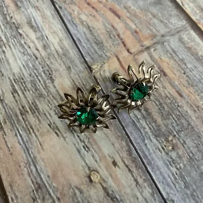 Vintage Gold Tone Daisy Flower Screw Back Earrings With Emerald Rhinestones  • $7