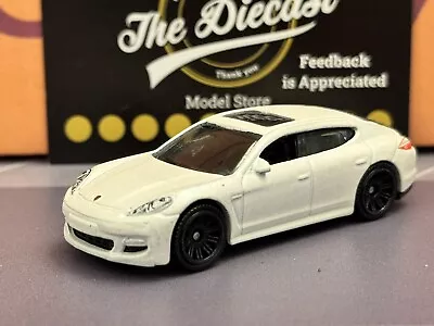 MATCHBOX Porsche Panamera White Autobahn 1:64 Diecast NEW LOOSE COMBINE POST • £4.99