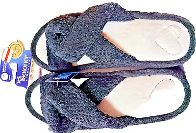 Isotoner Womens Slippers Eco Comfort Memory Foam 9.5-10 • $3.99