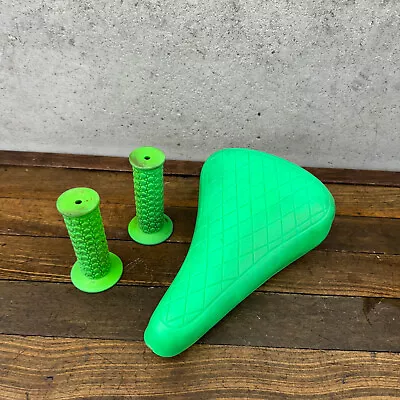 Old School BMX Huffy Dirt Dog Seat Green Persons Permaco 80s 90s Grips • $59.99
