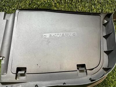 07-15 Infiniti G37 Q40 G35 Sedan Battery Lid  Cover PASSENGER Right Trim • $65