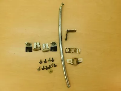 Rh Door Glass Track And Hardware 1974 75 76 77 1978 Ford Mustang Ii 77fm1-1g7 • $28.52