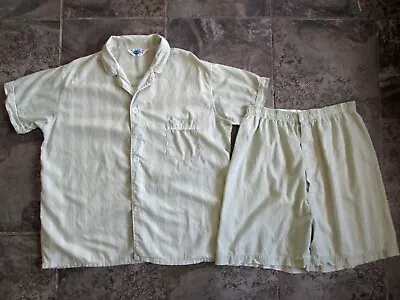 Vintage Pilgrim 2-Piece Men's Pajamas Set 42 44 Cotton Shorts & Shirt Knee S/S • $49.66