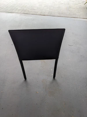 $300 • Buy 8 Leather Dining Chairs In Very Good Condition.The Bidder Is Bidding For All 8.