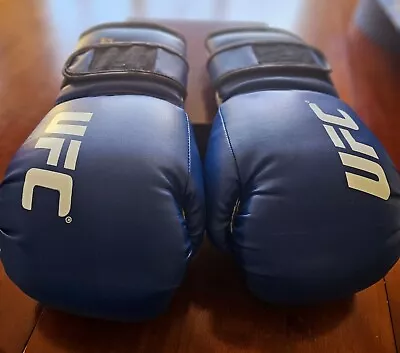 UFC Kick Boxing Gloves Martial Arts Muaythai 14oz Blue & White Microfiber  • $34.97