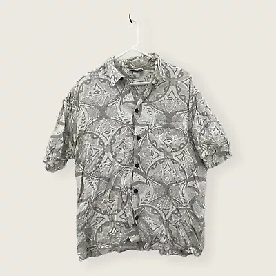 Manuhealii Hawaiian Shirt Mens Small Gray Button Up Floral Short Sleeve Rayon • $34.99