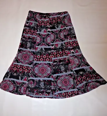 Saloos Black Red And Grey Print Skirt Size 14 • £3.99