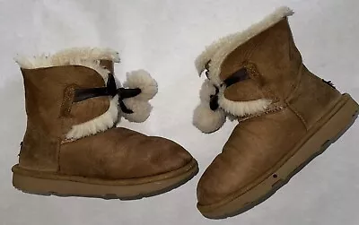 UGG Kids Girls Gita Pom Pom Suede Chestnut Sheepskin Boots 1017403K 3Y • $15