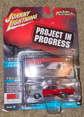 Johnny Lightning 1:64 Street Freaks Ver B 1976 Plymouth Volare Road Runner Red • $5