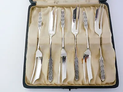 £350 • Buy LIBERTY & Co. Beautiful CASED SET OF SILVER CAKE FORKS, 1924 Pastry Cutters BOX