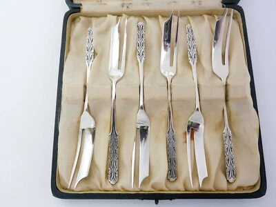 £350 • Buy LIBERTY & Co. Beautiful CASED SET OF SILVER CAKE FORKS, 1924 Pastry Cutters BOX