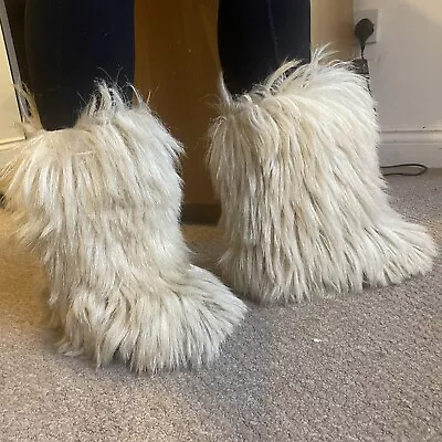 Vintage Austrian Real Goat Fur/Hair Après Yeti Ski White Boots UK 5 EU 38 70's • £249.99