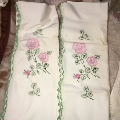 Vtg Linen Hand Embroidered Pillowcases  Set Of 2 Pink Roses. 20x30 • $12