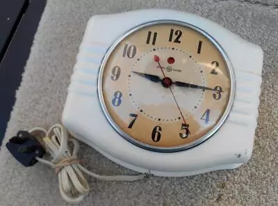 1950's GENERAL ELECTRIC Deco Kitchen Wall Clock - RUNNING • $19.99